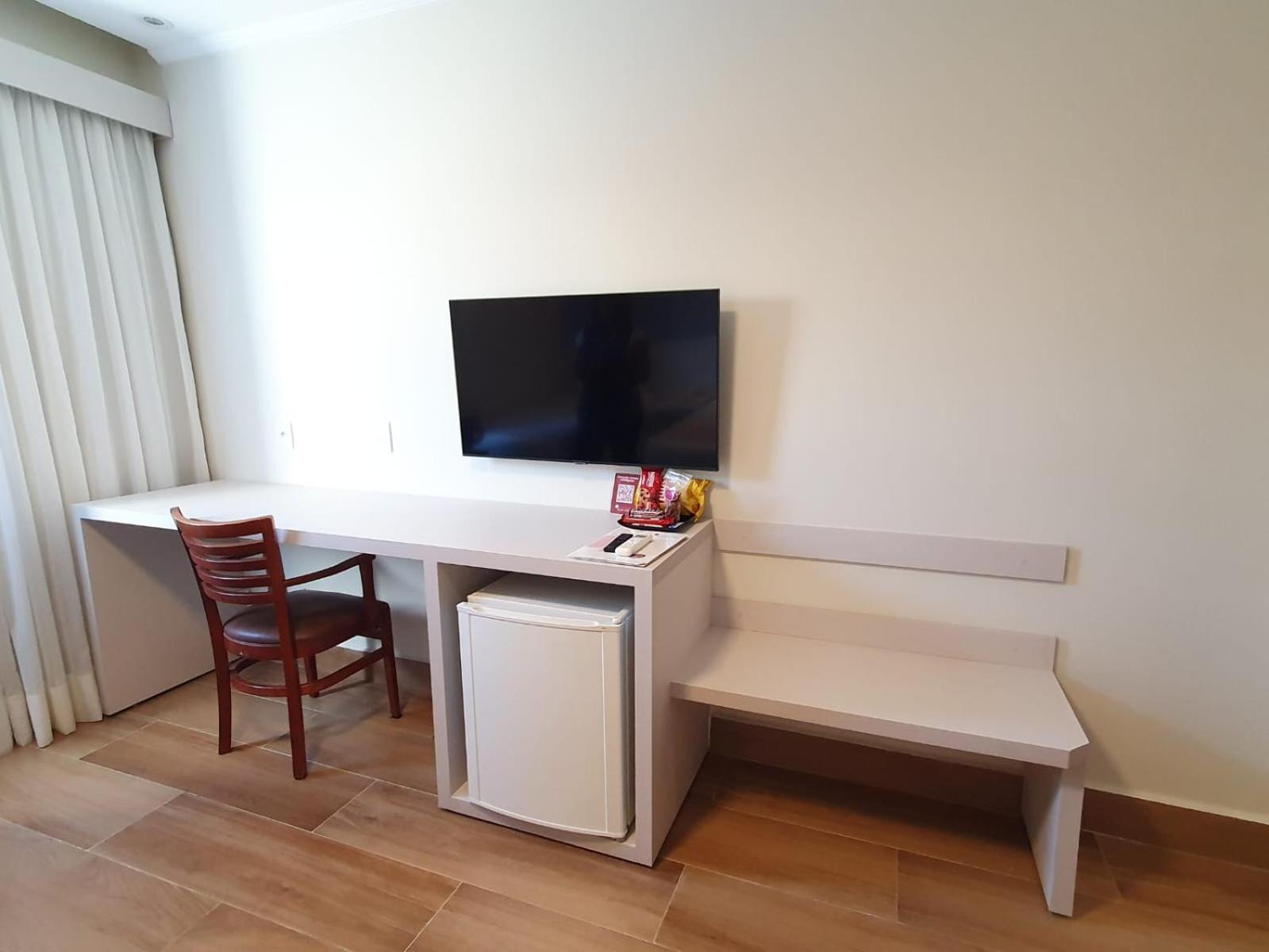 Vinhedo Plaza Hotel Екстер'єр фото
